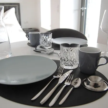 Myquartier Luxury Hideaways מלון דירות *